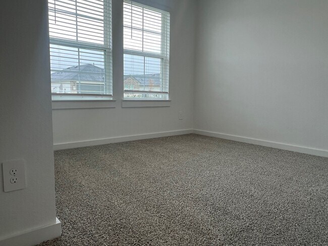 Building Photo - 1107 Fringed Bluestar Dr