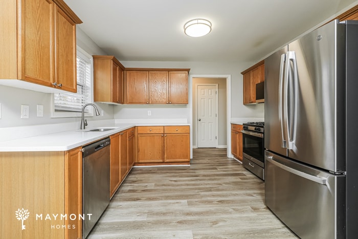 Building Photo - 113 Whispering Ct