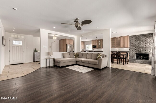 Building Photo - 9832 N 29th St