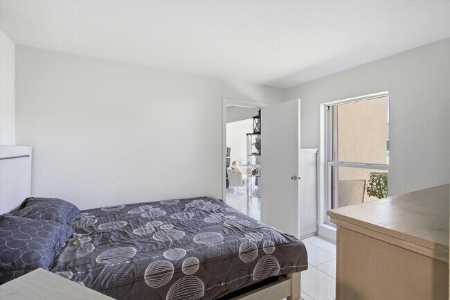 Building Photo - 2800 Fiore Way