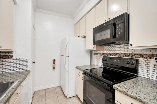 Building Photo - 7950 N Stadium Dr