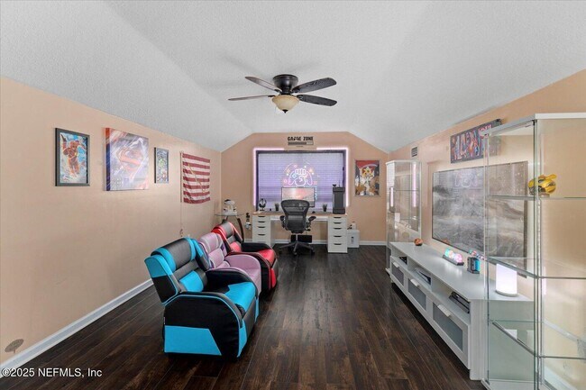 Building Photo - 13705 Fish Eagle Dr W