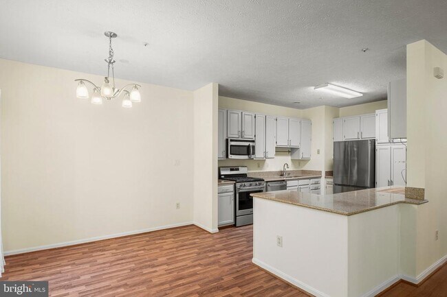 Building Photo - 6035 Grenfell Loop