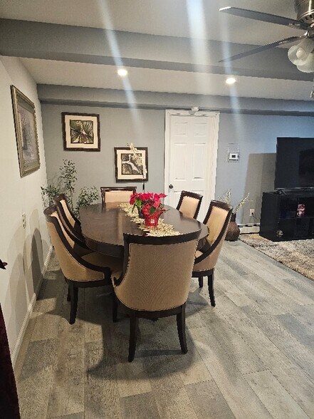 Building Photo - 4 Parente Ln N