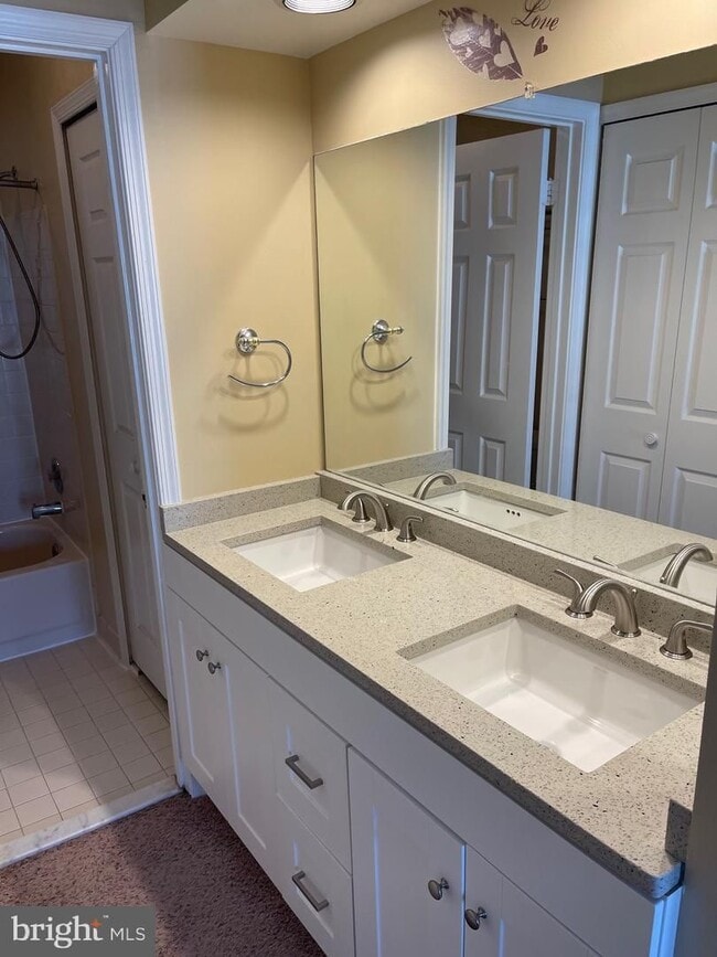 Building Photo - 4221 Devonwood Way