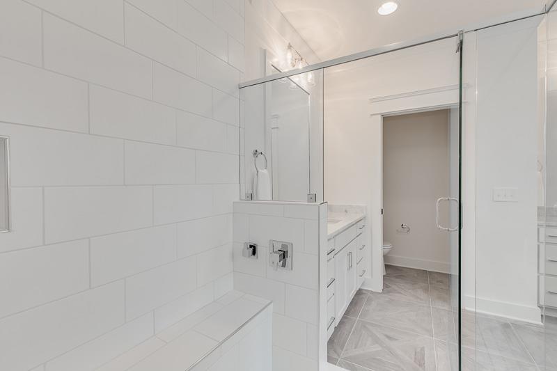 This photo is of a completed version of the same floor plan and same designer finishes - representative only. - 1945b Kimbark Dr