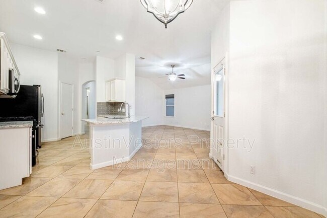 Building Photo - 105 Cattail Cove