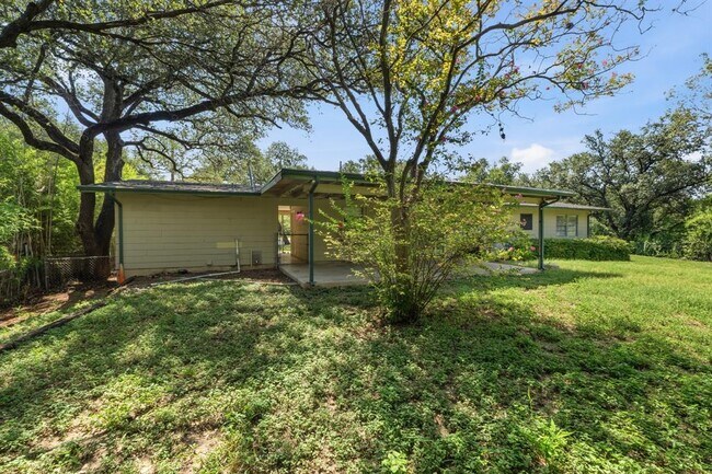 Building Photo - 2414 Havenside Dr