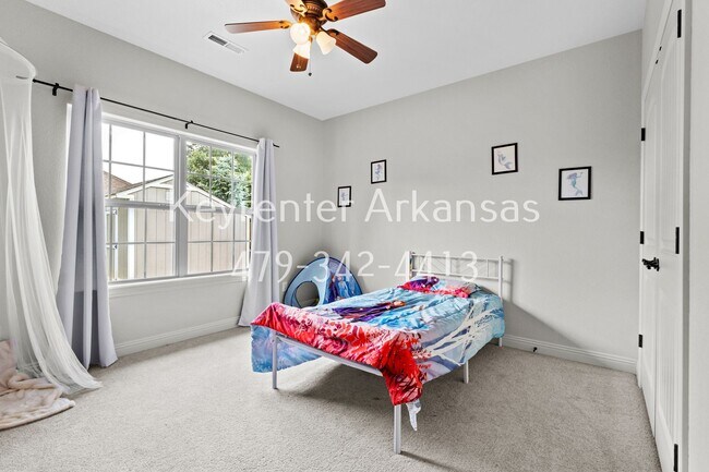 Building Photo - 1048 Tarah Knolls Cir