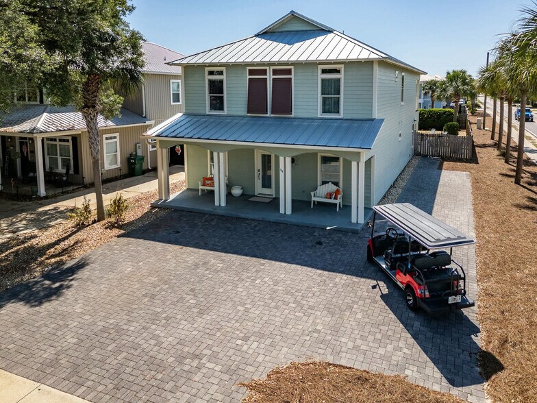 Building Photo - 94 Dolphin St