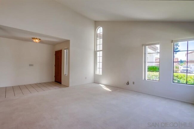 Building Photo - 11742 Avenida Sivrita