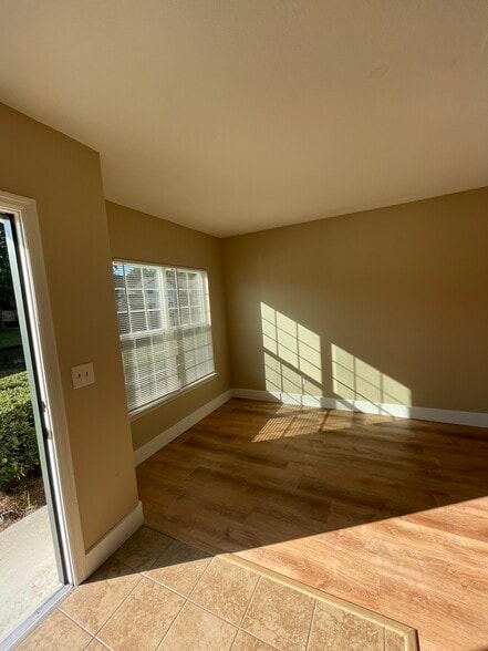 Living Room - 897 Fording Island Rd