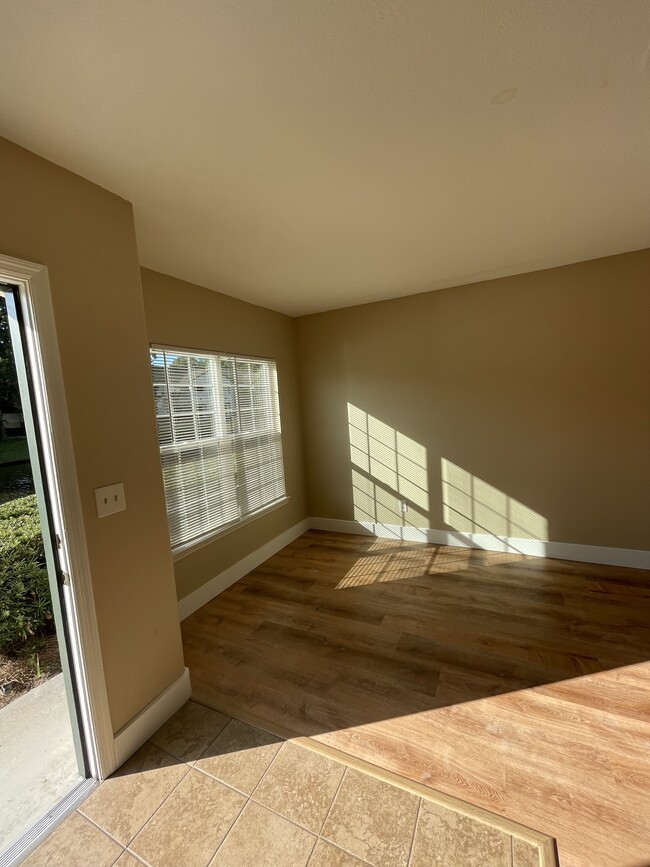 Living Room - 897 Fording Island Rd