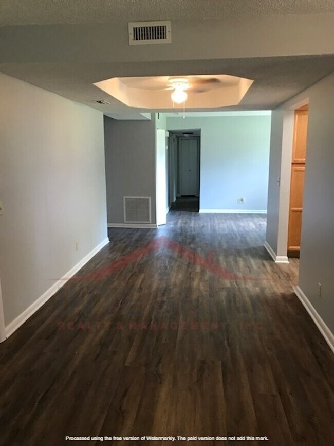 Building Photo - 3 bed/2 bath in Orange Park