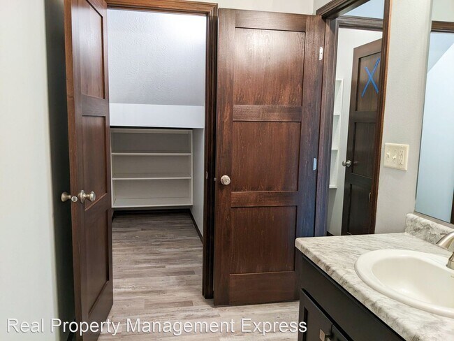 Building Photo - 3 br, 2.5 bath House - 4600 E Whisper Ridg...