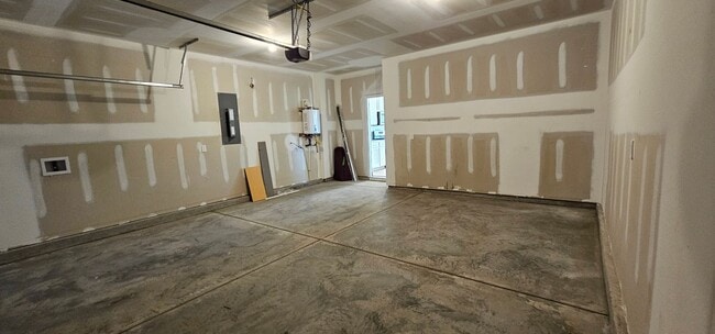 Building Photo - 3 Bed | 2.5 Bath | 2-Car Garage | Brand-New Waterside Home