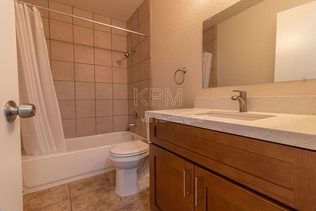 Building Photo - 3591 Quail Lakes Dr