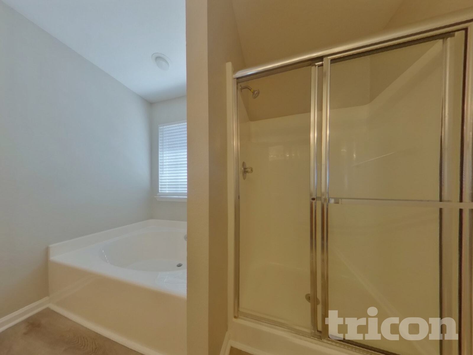 Building Photo - 120 Lakeside Point