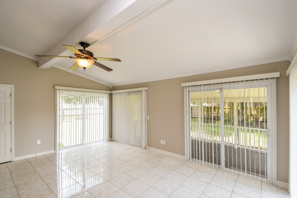 Building Photo - 1755 Farm Way