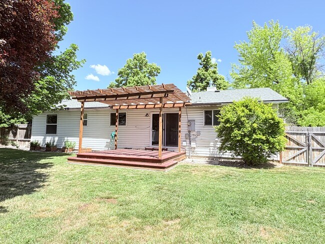 Building Photo - 1616 S 400 W St