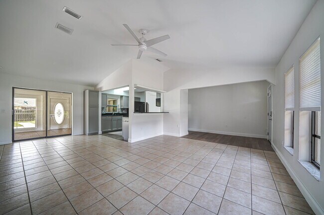 Building Photo - “Spacious 3-Bed Retreat with Granite Elega...