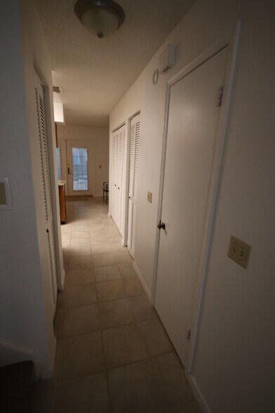 Building Photo - 11355 Stratton Park Dr