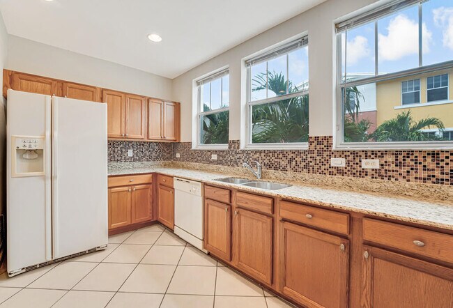 Building Photo - 1727 San Benito Way