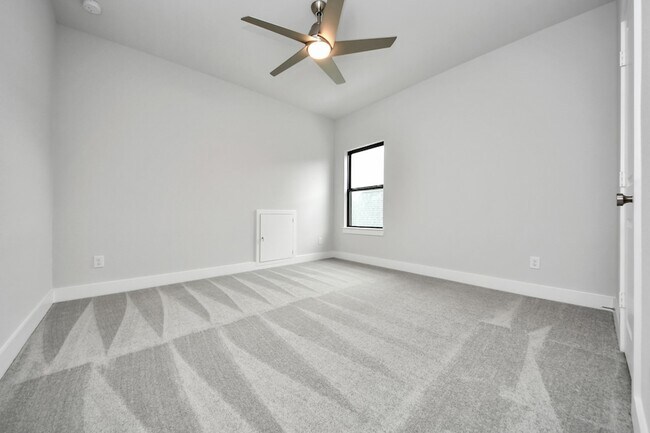 Building Photo - 26907 Southwick Vly Ln