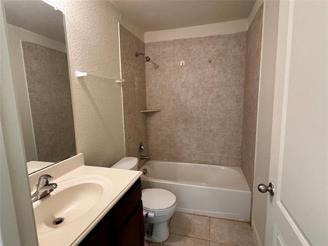 Building Photo - 4420 Elderberry St