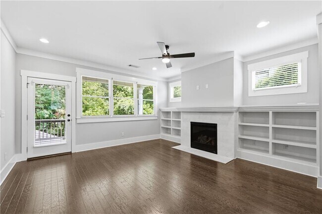 Building Photo - 254 Lamon Ave SE
