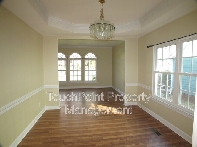 Building Photo - 6532 Outerbridge Lane