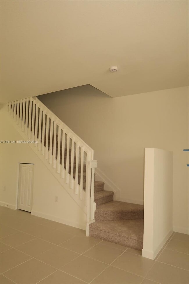 Building Photo - 1517 SE 27th Rd