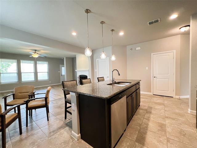 Building Photo - 1512 Bunting Dr