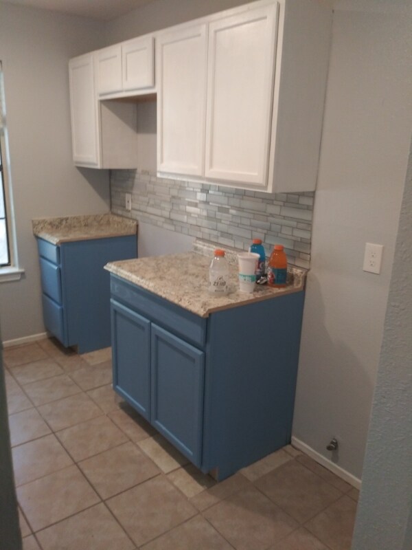 Building Photo - 11 Redberry Ct