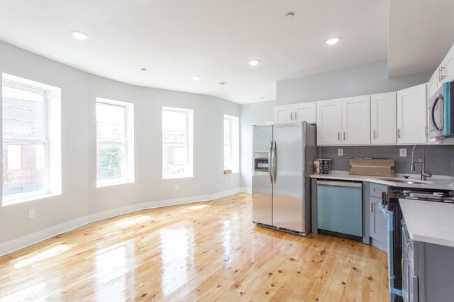 Unit 2 - 5011 Chester Ave