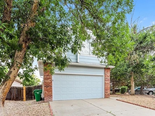 Building Photo - 12802 E Wyoming Cir