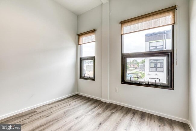 Building Photo - 4800 Brown St