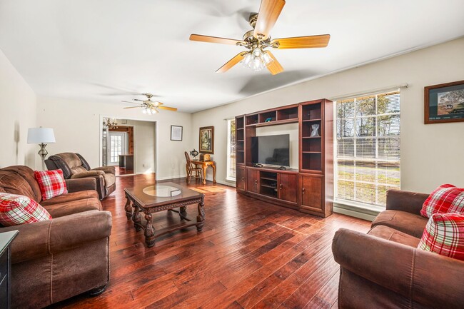 Building Photo - 139 Nantachie Dam