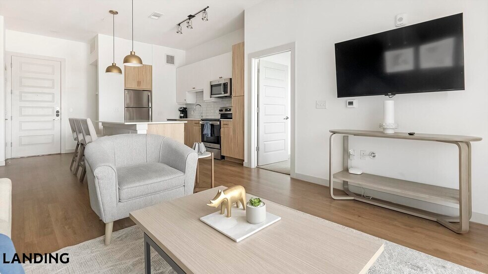 Building Photo - 600 Farm to Market 1626
