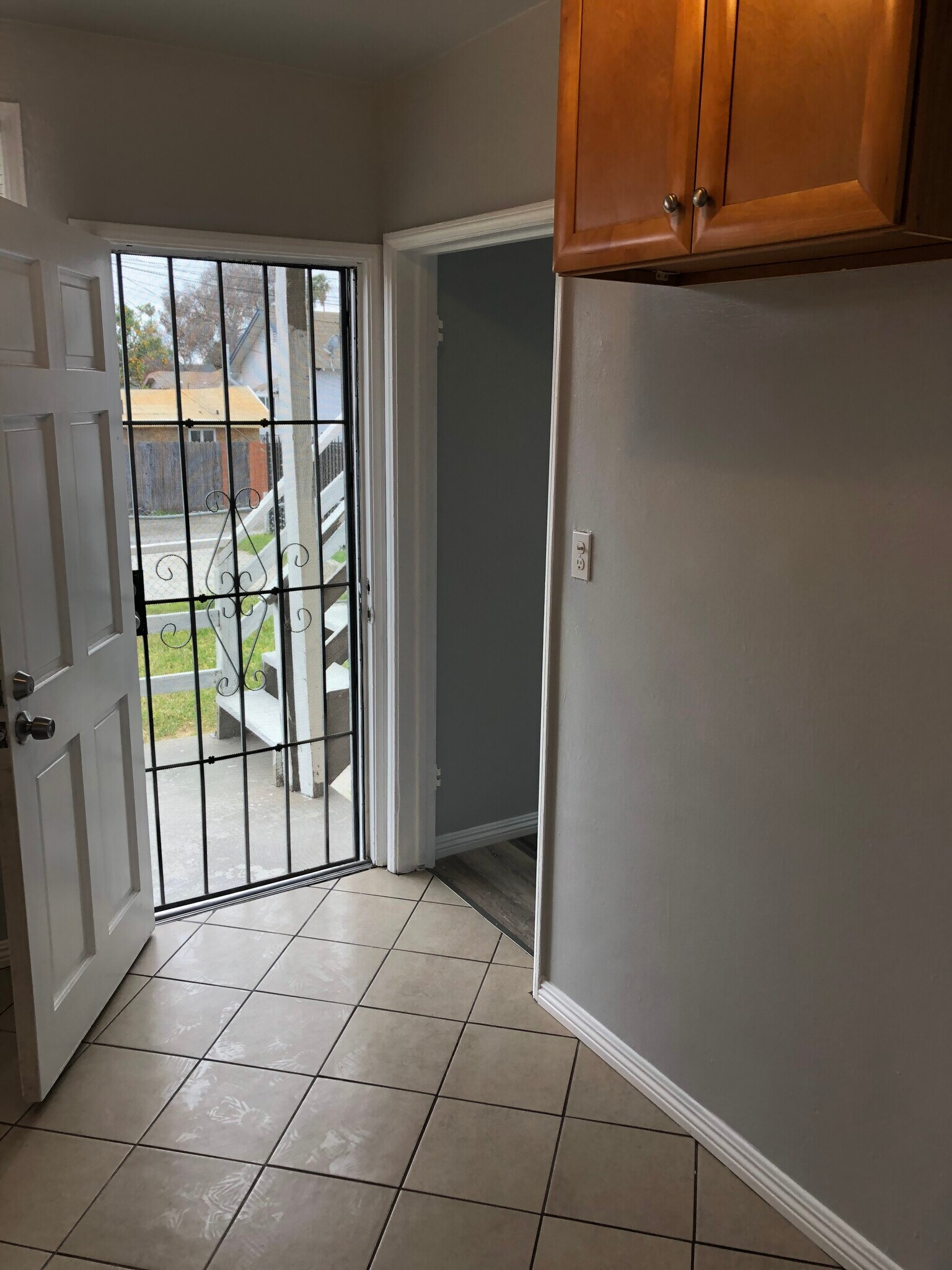 Downstairs Unit - 1934 W 35th St