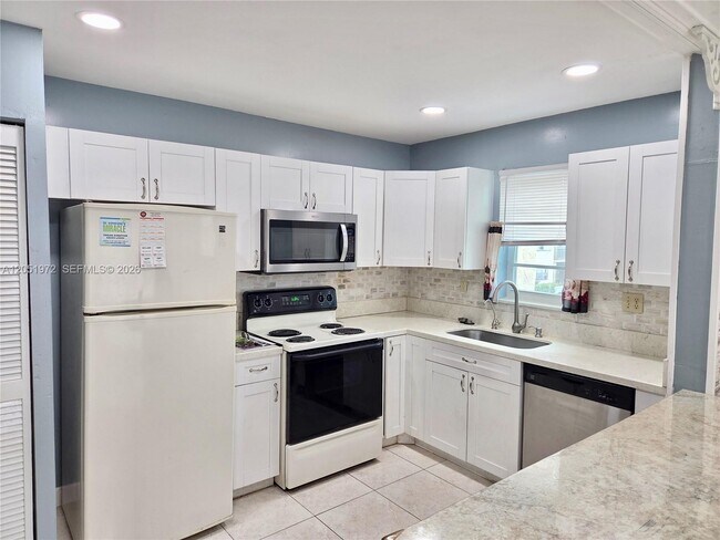 Building Photo - 4159 NW 90th Ave