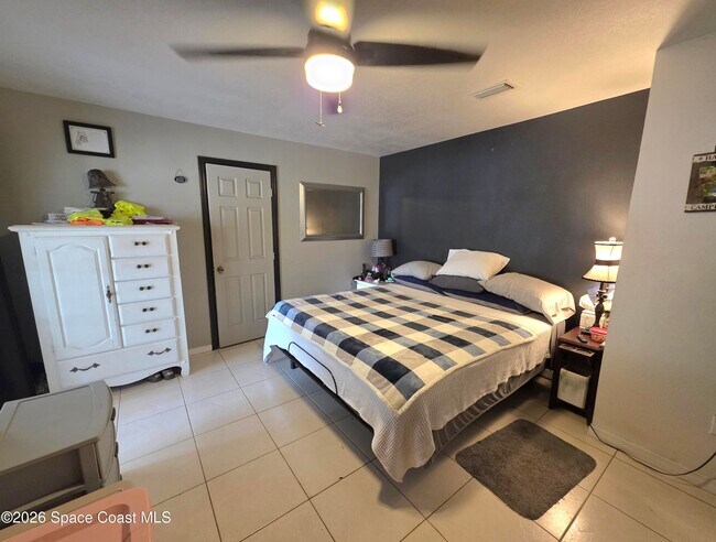 Building Photo - 6468 Hudson Rd