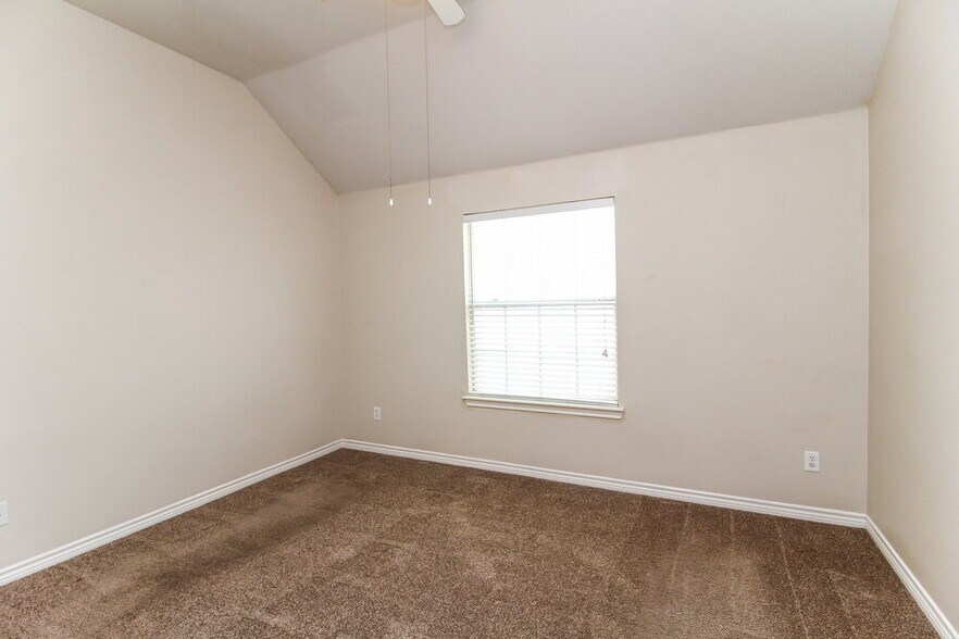 Building Photo - 7517 Creek Meadow Dr