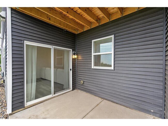 Building Photo - 6596 Genevieve Trail