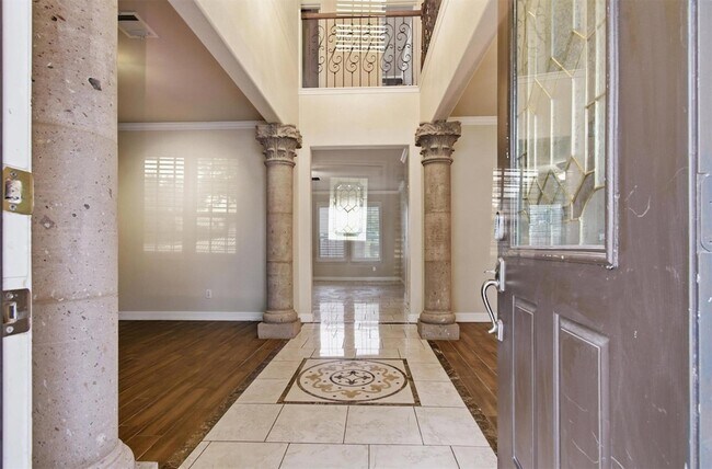 Building Photo - 113 Scarlet Oak Cove
