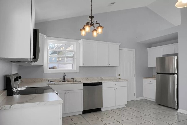 Building Photo - 1084 Willowood Ave