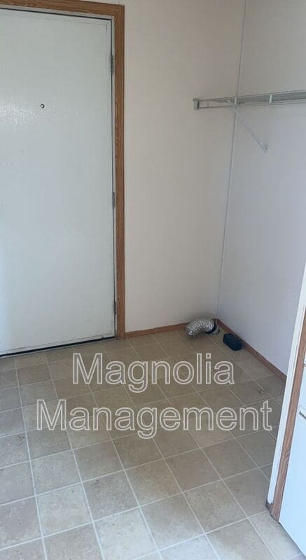 Building Photo - 1096 Tollie Weldon Rd