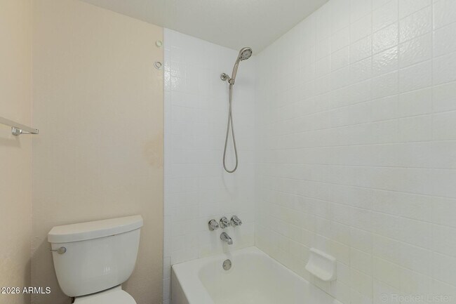 Building Photo - 7141 N 16th St