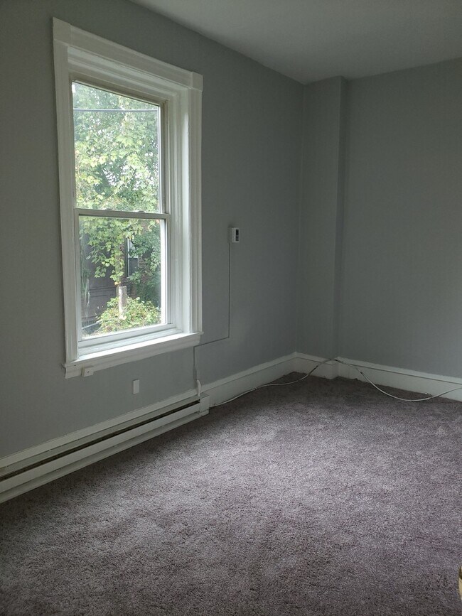 Building Photo - 4522 N Broad St