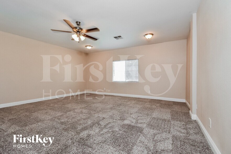 Building Photo - 301 Kings Ave